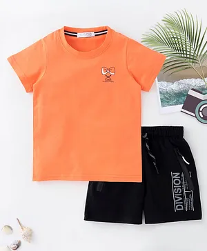 Flenza Half Sleeves Tee With Division Print Detailing Shorts - Orange & Black