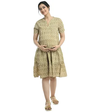 Mometernity Half Sleeves Leaves Print Maternity Dress - Beige