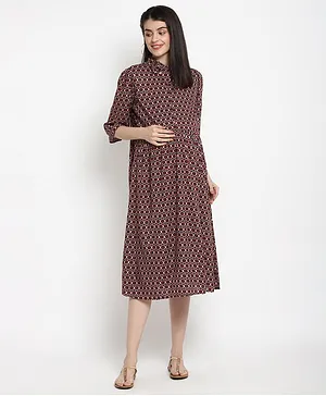 The Vanca Printed Three Fourth Sleeves Maternity Dress - Red
