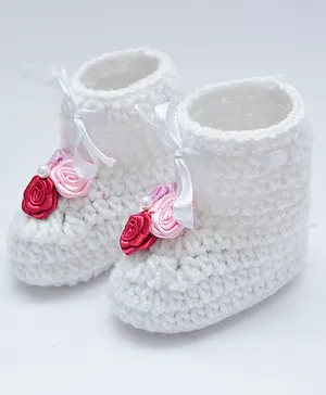 Love Crochet Art Floral Embellished Booties - White