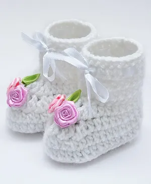 Love Crochet Art Floral Detailed Booties - White