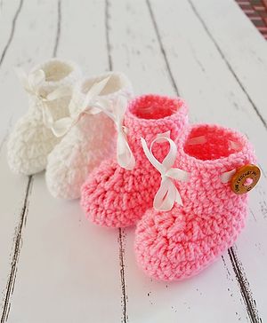 Love Crochet Art Pair Of 2 Bow Detailed Booties - Peach White