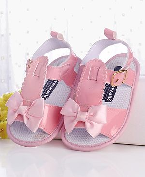 Cute Walk by Babyhug Booties Bow Applique - Pink