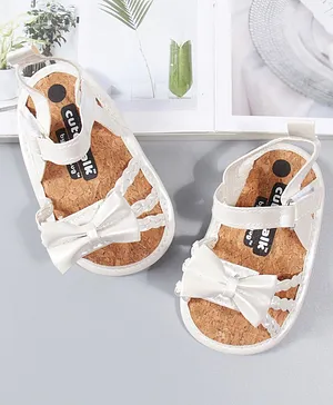 Cute Walk by Babyhug Booties Bow Applique - White