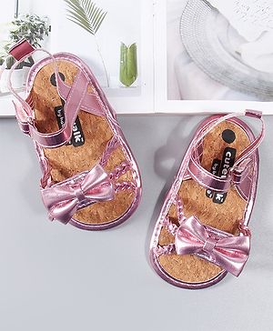 Cute Walk by Babyhug Booties Bow Applique - Pink