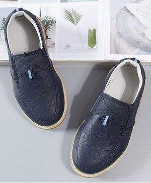 Cute Walk by Babyhug Casual Shoes - Blue