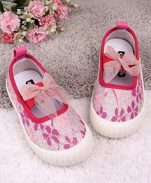 Cute Walk by Babyhug Casual Shoes Floral Embroidered  - Fuchsia