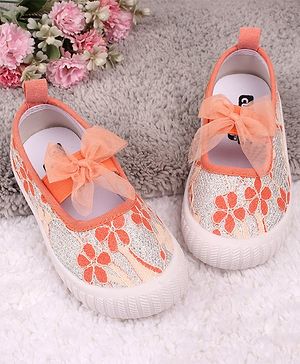 Cute Walk by Babyhug Casual Shoes Floral Embroidered - Orange