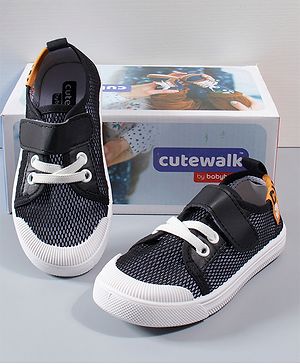 Cute Walk by Babyhug Casual Shoes - Black