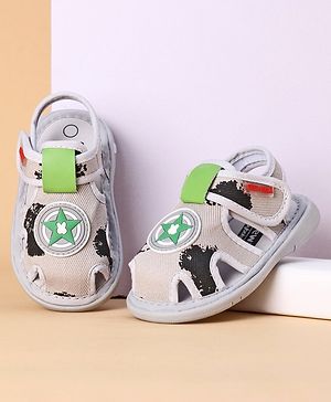 Cute Walk by Babyhug Sandals Captain America Applique - Grey