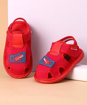 Cute Walk by Babyhug Sandals Crocodile Patch - Red