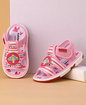 Cute Walk by Babyhug Sandals Mushroom Patch - Pink