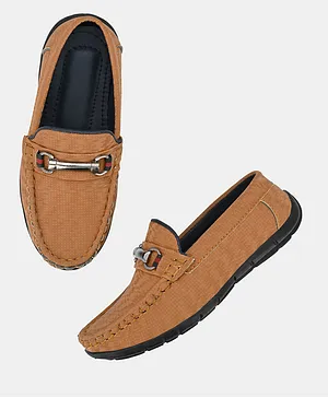 TUSKEY Solid Loafers - Tan Brown