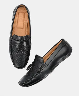 TUSKEY Self Design Loafers - Black