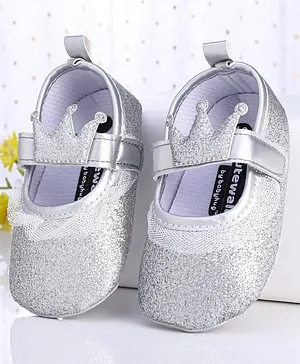 Cute Walk by Babyhug Party Wear Booties Crown Patch - Silver