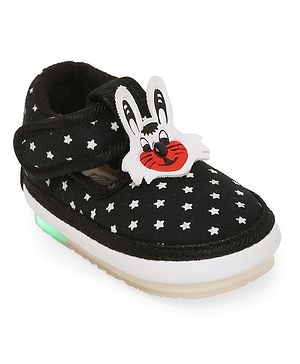 Chiu Stars Printed Musical LED Shoes - Black