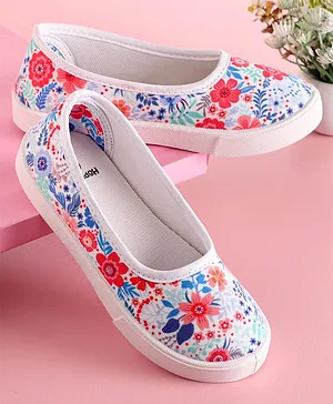 Hoppipola All Over Floral Print Shoes - Multi Color
