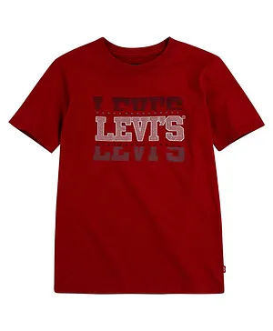 Levi's® Half Sleeves Brand Logo Print Tee  - Red