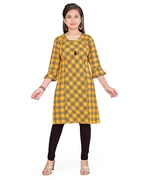Aarika Three Fourth Sleeves Checkered Kurta & Leggings Set - Yellow