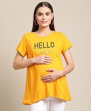 Bella Mama Half Sleeves  Maternity Top with Side Panels Text Print - Yellow