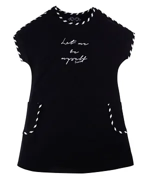 Femea Short Sleeves Quote Print Nighty - Black