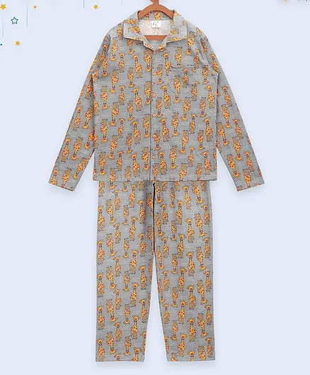 Lilpicks Couture Full Sleeves Giraffe Print Night Suit - Grey