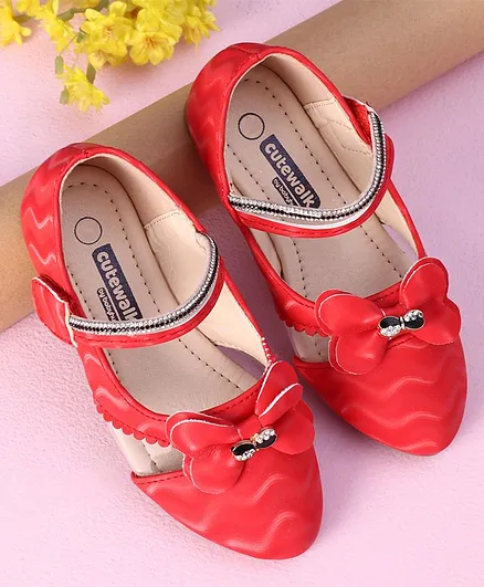 Cute Walk by Babyhug Sandals Bow Applique- Red