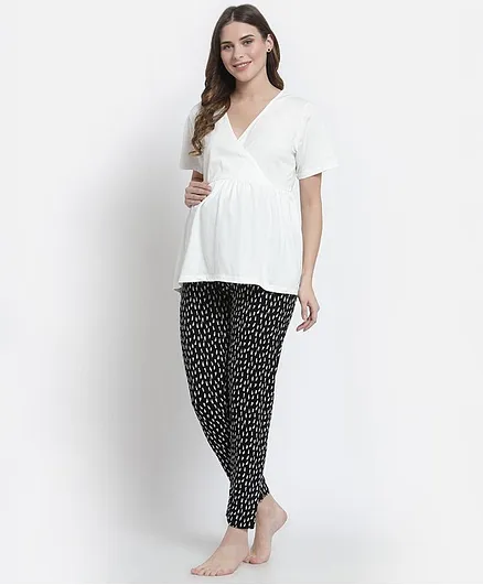 FASHIONABLY PREGNANT Half Sleeves Abstract Marks Print Night Suit - White & Black