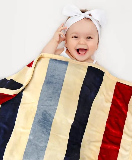 Babyhug Premium Reversible Plush Soft Warm Double Layer