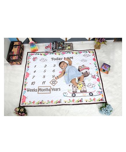 New Comers Milestone Multipurpose Blanket and Props Set - Brown White