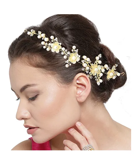 YouBella Golden Plated Hair Jewellery Hair brooch With Hair Pins Golden -  60 g Online in India, Buy at Best Price from  - 12625581