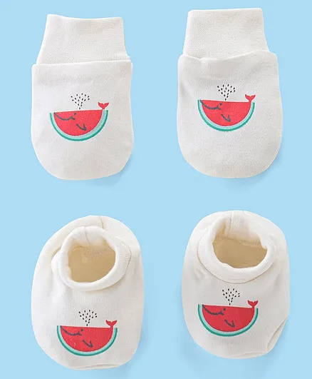 Babyoye 100% Cotton With Eco Jiva Finish Mittens & Booties Set Watermelon Print - Marshmellow