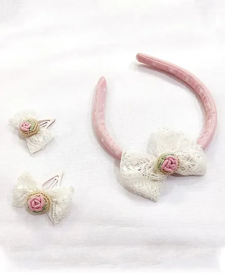 HAPPY THREADS  Set Of 2 Crochet Bow & Flower Embellished Hair Band & Pin  - Pink And White