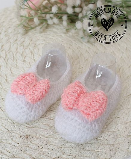 Woonie Bow Applique Designed Handmade Crochet Booties - White