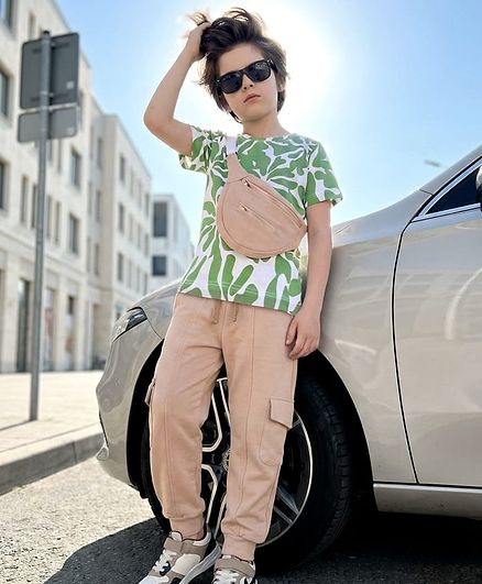 OLLINGTON ST. Cotton Knit Half Sleeve Printed T-Shirt & Joggers Set With Sling Bag - Multicolor & Beige