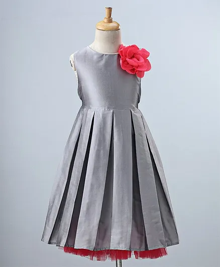 A Little Fable Sleeveless Solid Pleated Dress - Grey