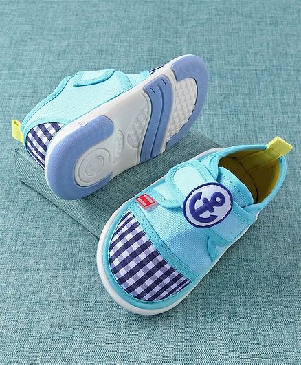 cute walk by babyhug casual shoes