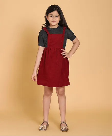 Piccolo Solid Half Sleeves Tee With Dungaree Style Dress - Maroon