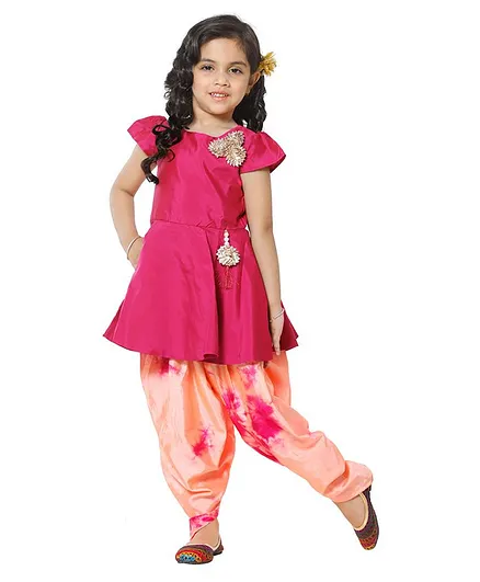Lilpicks Couture Short Sleeves Shiny Flower Applique Peplum Kurta With Dhoti - Pink
