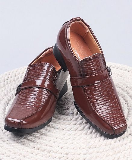 formal shoes under 4