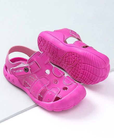 firstcry baby girl sandals