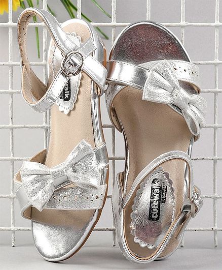 firstcry baby girl sandals