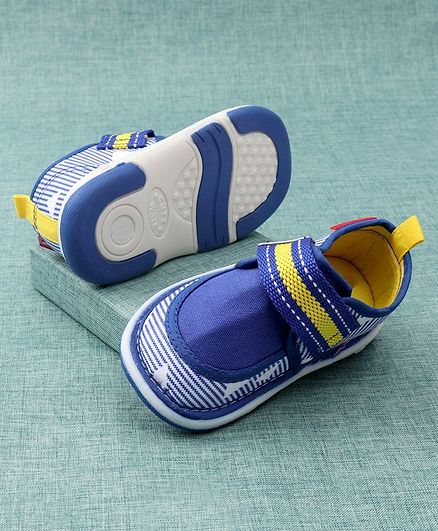 firstcry baby boy shoes
