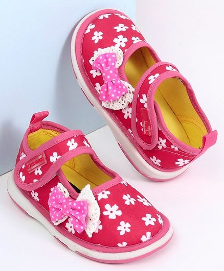 firstcry baby girl footwear