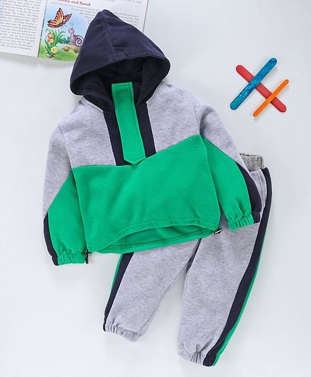 Carter/'s NEW 2 pc Boy Winter Outfit Size 4//5 Hooded Sweatshirt Track Pants NWT