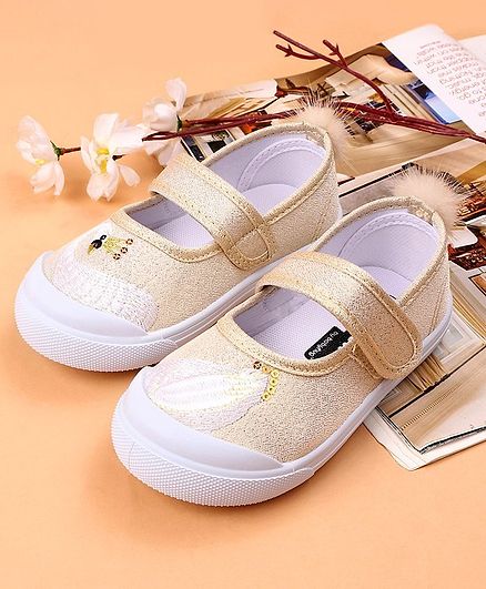 cute walk by babyhug casual shoes