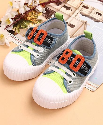 cute walk by babyhug canvas shoes