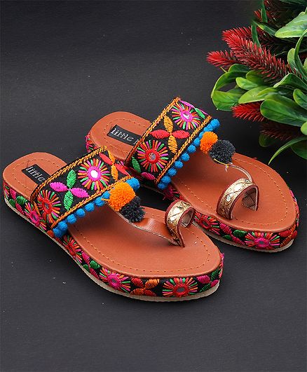 kolhapuri chappal for baby girl