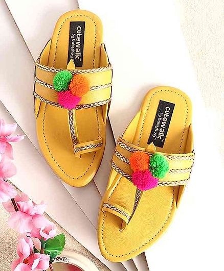 pom pom chappals online