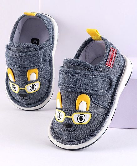 cute walk by babyhug casual shoes